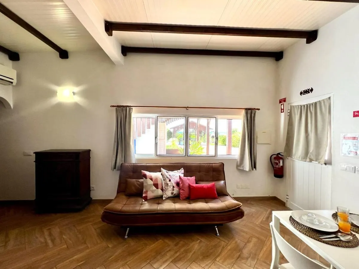 Tavira Vila Formosa 2 With Pool By Homing 0*,